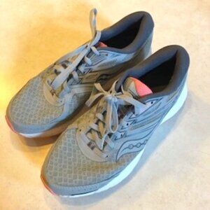 Saucony Cohesion 13 Women Gray Coral Size 10 Excellent